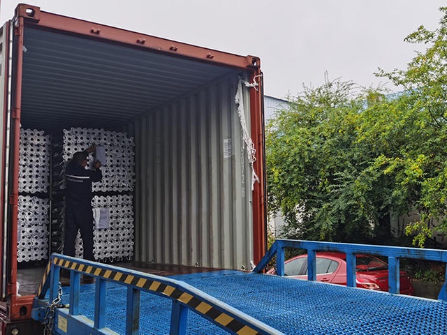 Scaffolding Steel Props Loading 10038